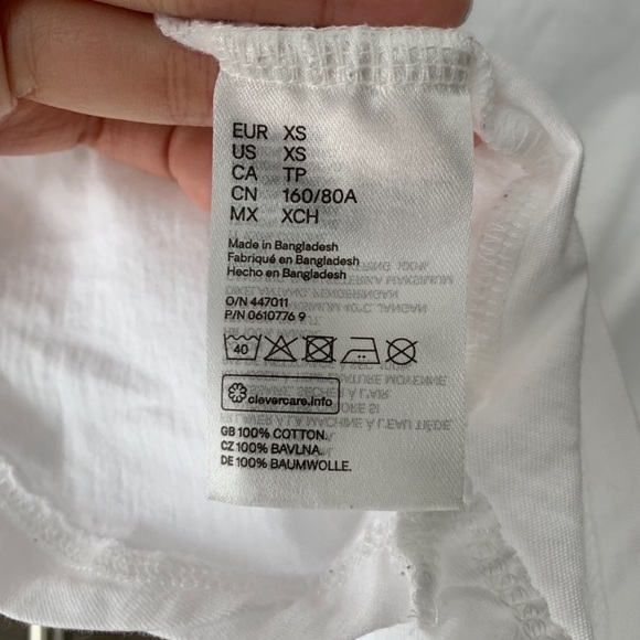 H&M White Tee - Picture 7 of 7